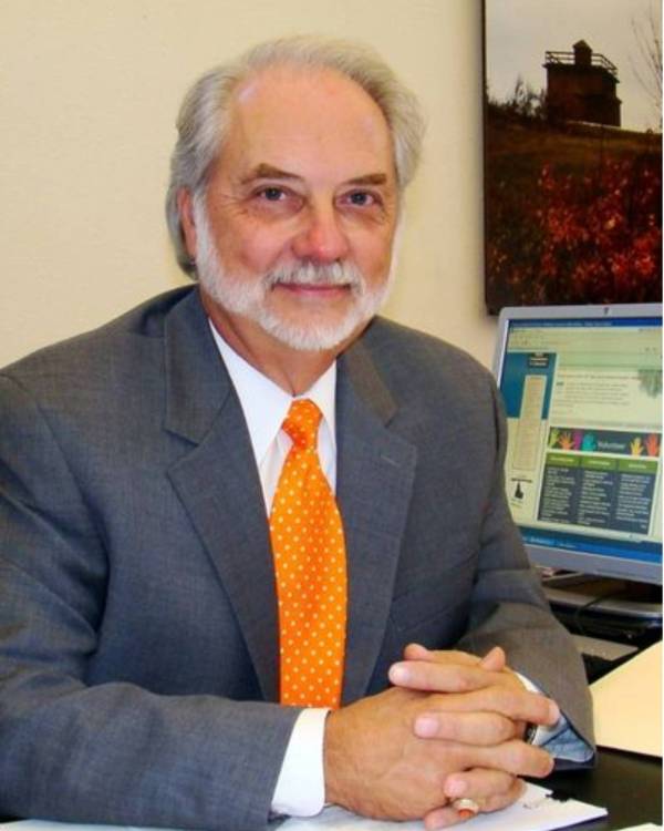 Hulen E. Bivens.